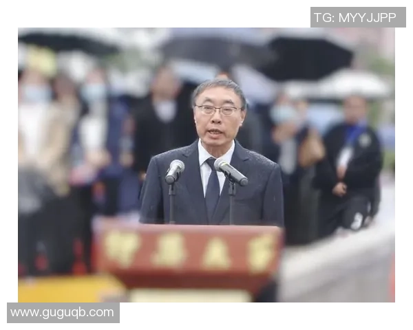 李根：从篮球场上的拼搏者到人生舞台的追梦人